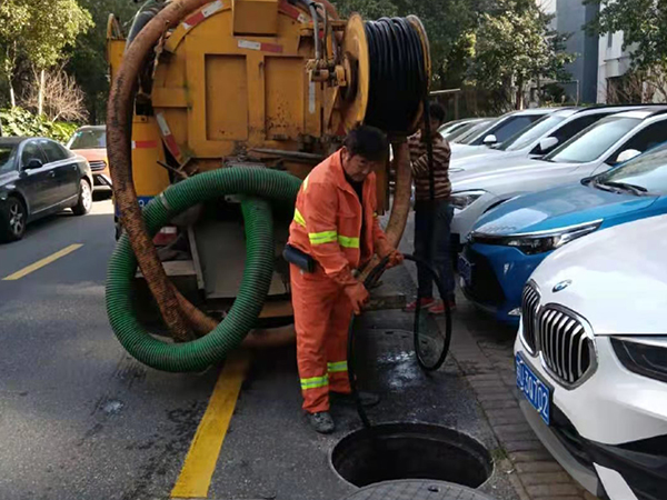 托克逊排污管道清淤